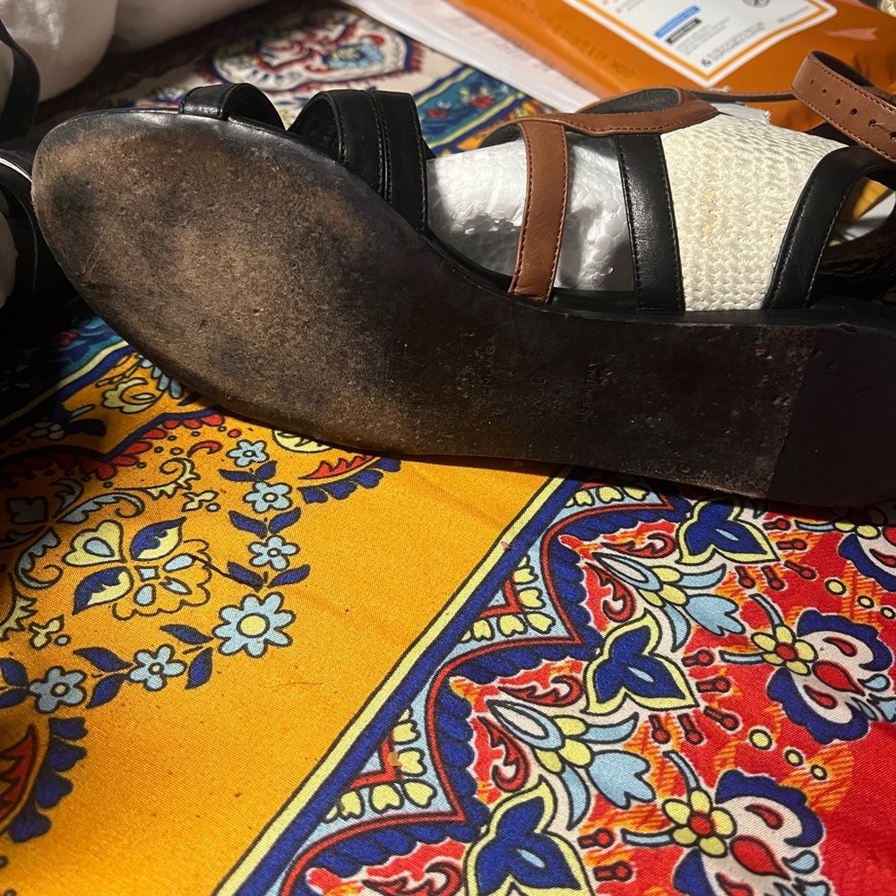 Sandals - Picture 5 of 6